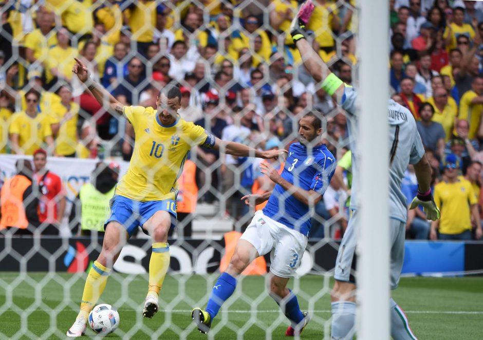 Italijos futbolininkai palaužė Švedijos rinktinę ir iškopė į aštuntfinalį