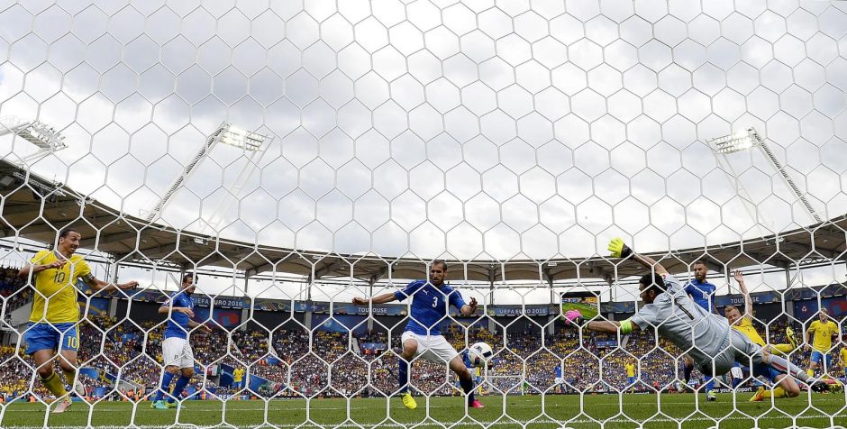 Italijos futbolininkai palaužė Švedijos rinktinę ir iškopė į aštuntfinalį