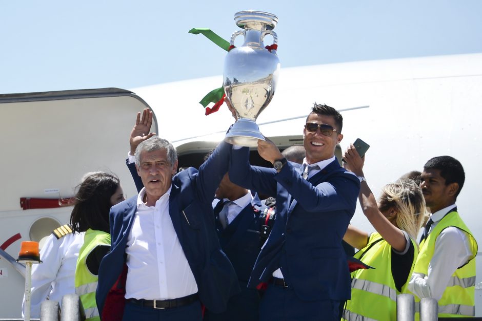 Tūkstančiai portugalų pasitiko „Euro 2016“ čempionus