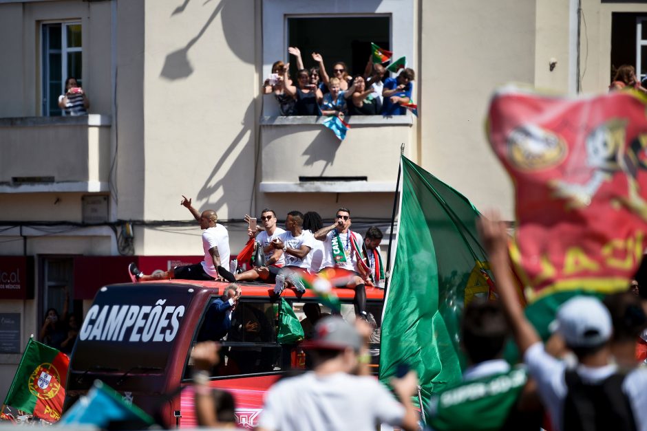 Tūkstančiai portugalų pasitiko „Euro 2016“ čempionus