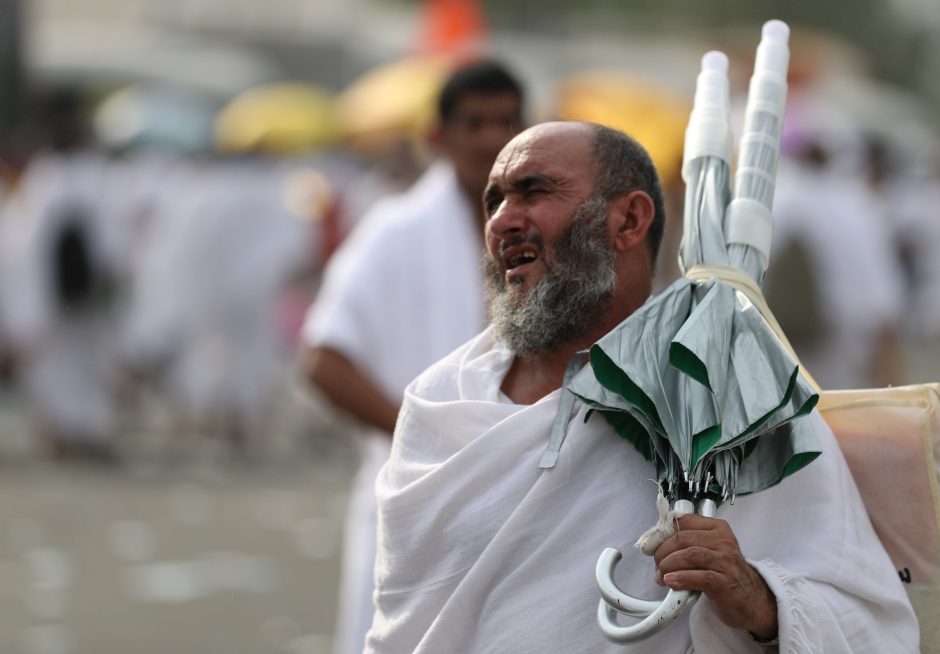 Musulmonai baigia hadžo apeigas: šventės ritualai ir iššūkis Saudo Arabijai