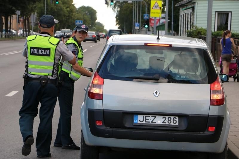 Reidas Šiauliuose: daugiau nei dvigubai greitį viršijęs vyras savo kaltę neigė