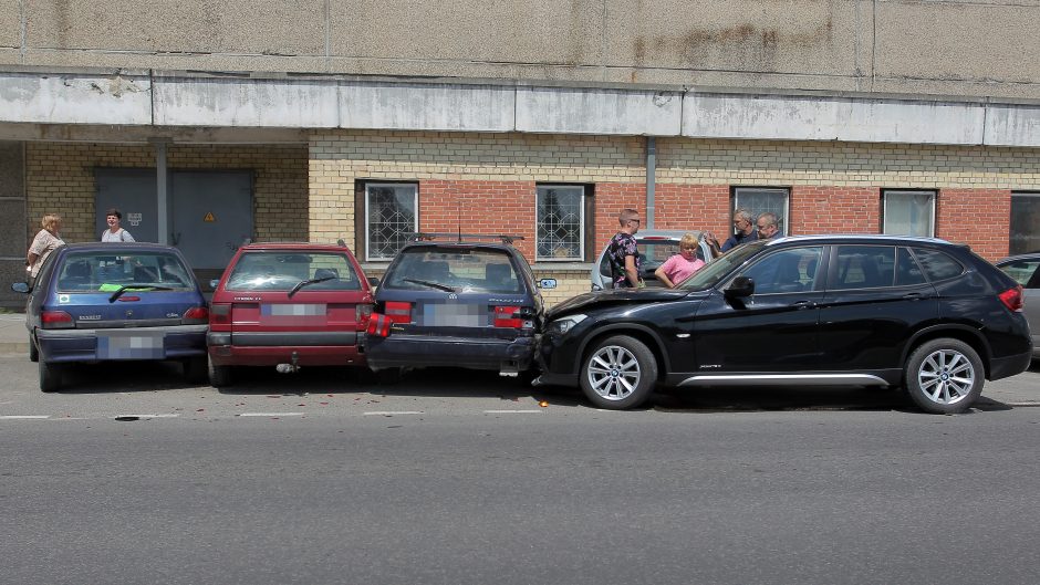 Kaune į avariją pateko Seimo nario P. Gražulio dukra 