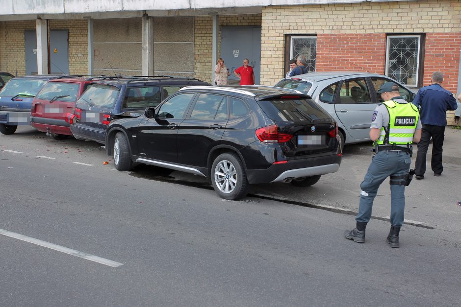 Kaune į avariją pateko Seimo nario P. Gražulio dukra 