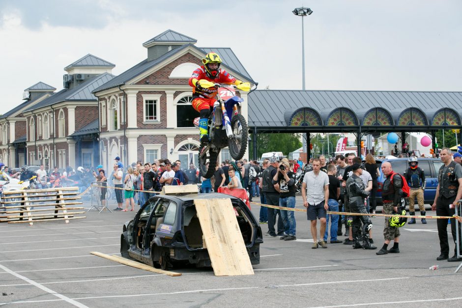 „Baikerių naktyse“ demonstravo ištvermę