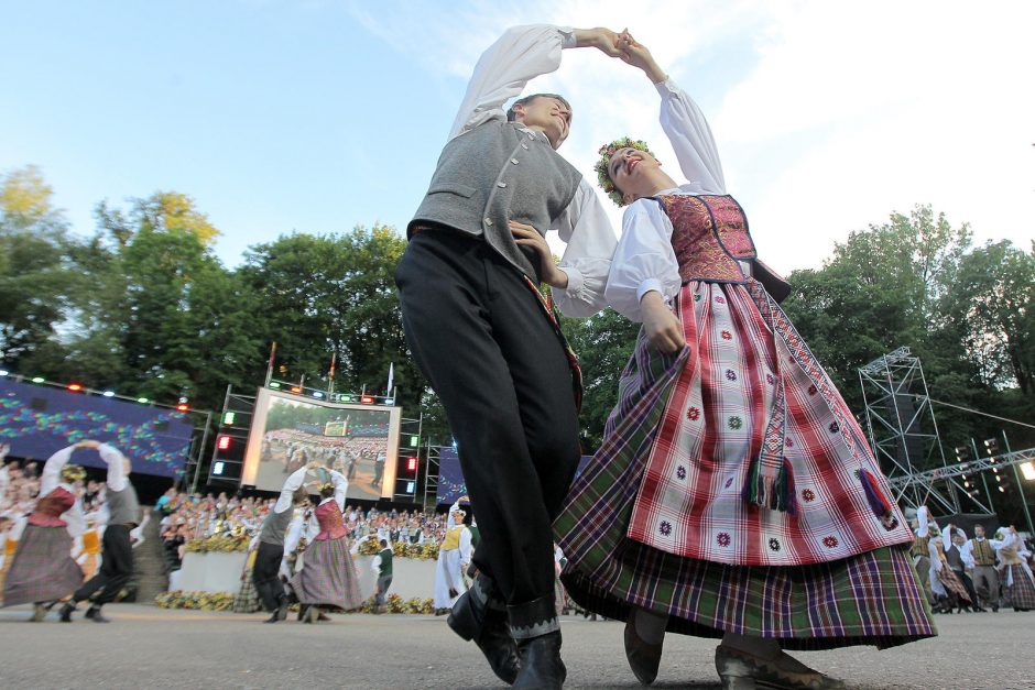 Nugriaudėjo Kauno dainų ir šokių šventė