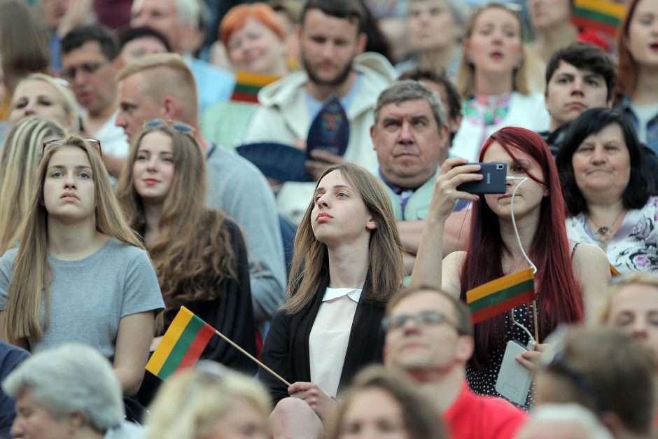 Nugriaudėjo Kauno dainų ir šokių šventė