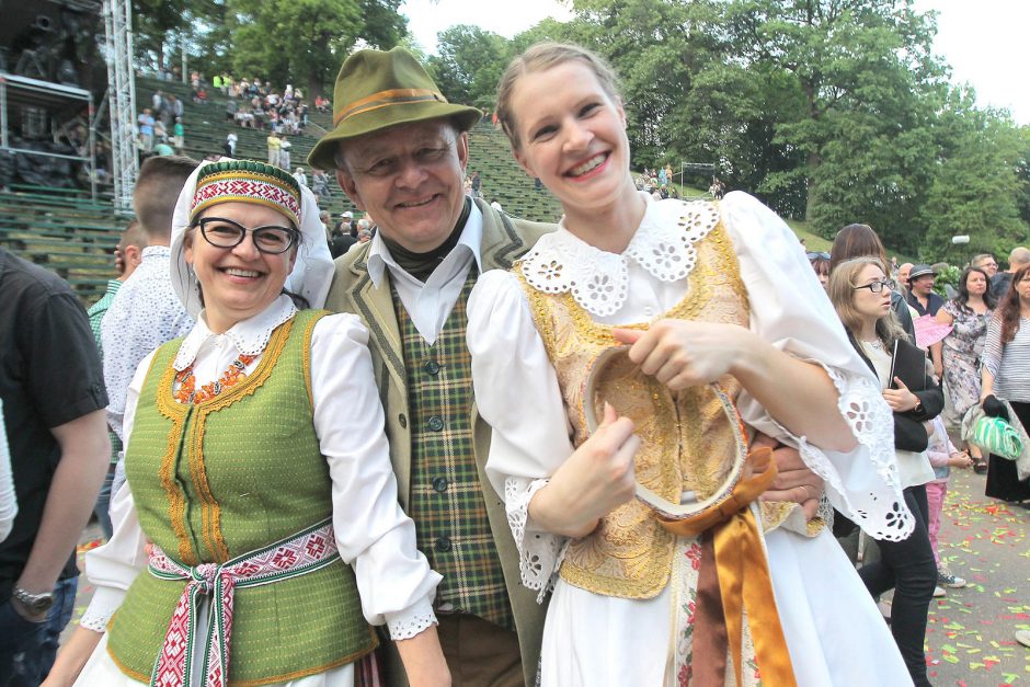 Nugriaudėjo Kauno dainų ir šokių šventė