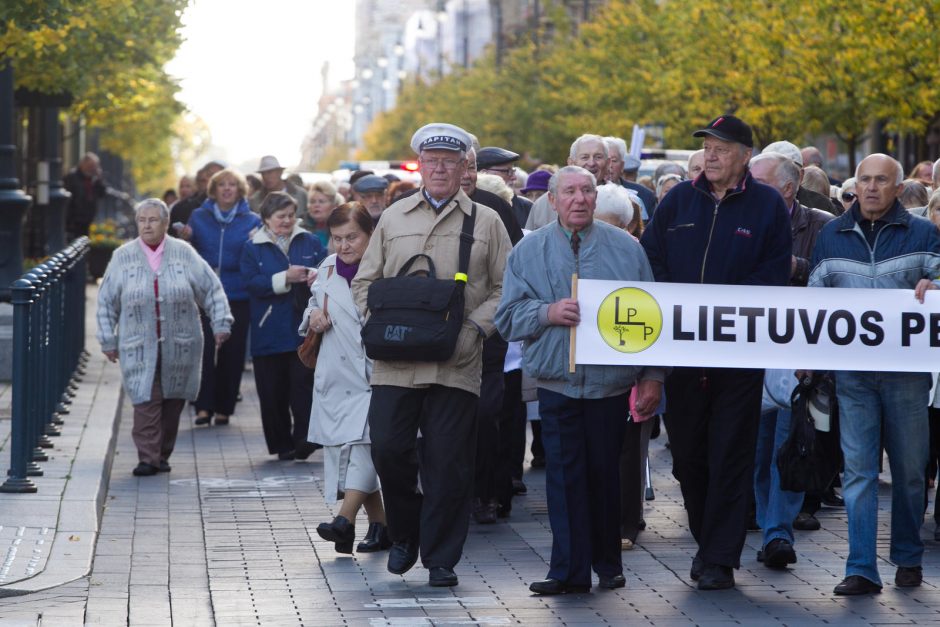 Pikti pensininkai reikalavo grąžinti pavogtas pensijas