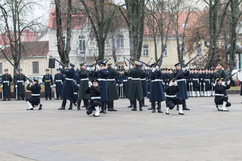 Garbės sargybos kuopa mini 25-ąsias įkūrimo metines