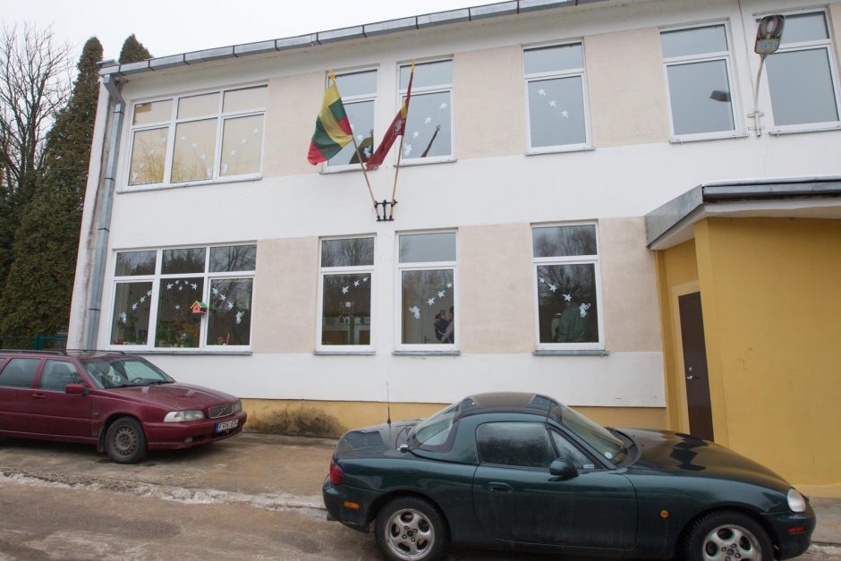 Neįgalų vaiką plūdusi pedagogė atleista iš darbo