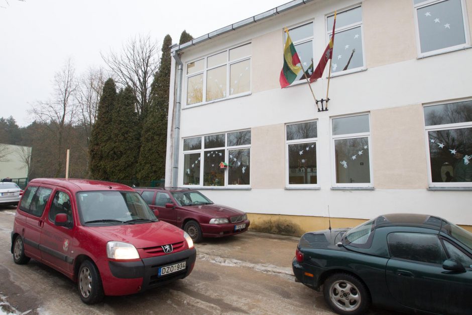 Neįgalų vaiką plūdusi pedagogė atleista iš darbo