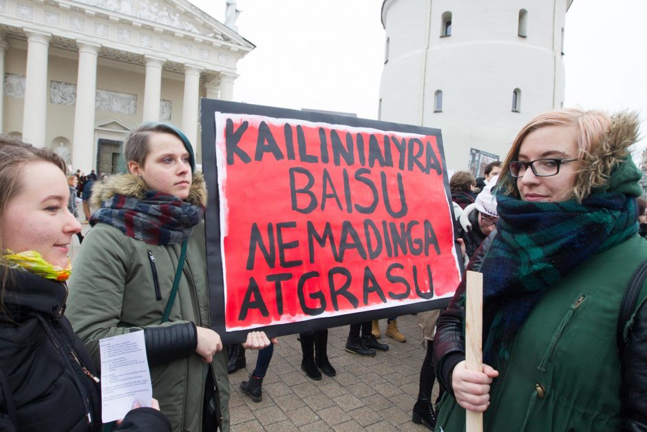 Gyvūnų gynėjai – prieš madą, dėl kurios žudoma