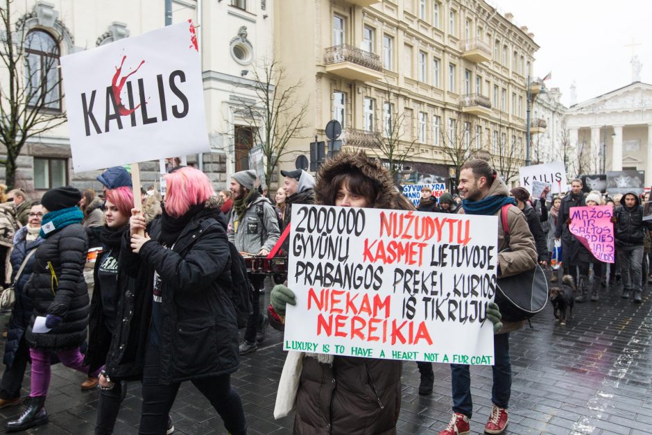 Gyvūnų gynėjai – prieš madą, dėl kurios žudoma