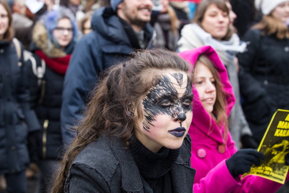 Gyvūnų gynėjai – prieš madą, dėl kurios žudoma