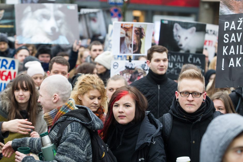 Gyvūnų gynėjai – prieš madą, dėl kurios žudoma