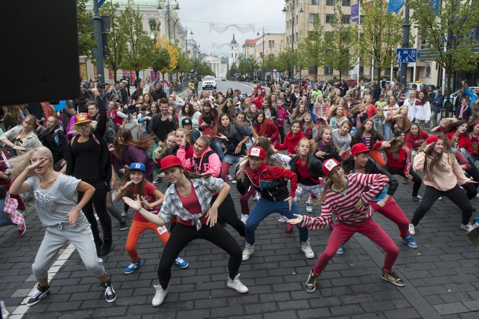 Taikos diena Vilniuje paminėta „flashmobu“ ir meditacijomis