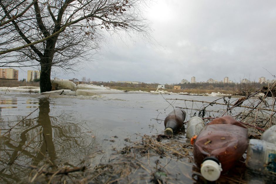 Patvinusi Neris patikrino kauniečių budrumą