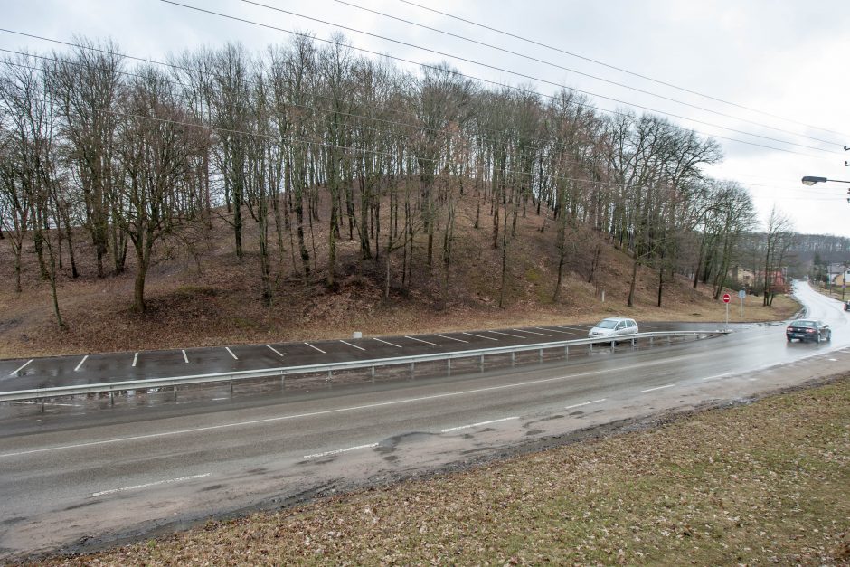 Kauno piliakalniai graudžiai skaičiuoja metus