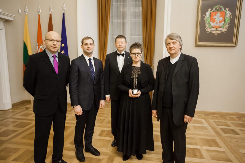 Už 2013 metų nuopelnus vilniečiams išdalintos Šv. Kristoforo statulėlės