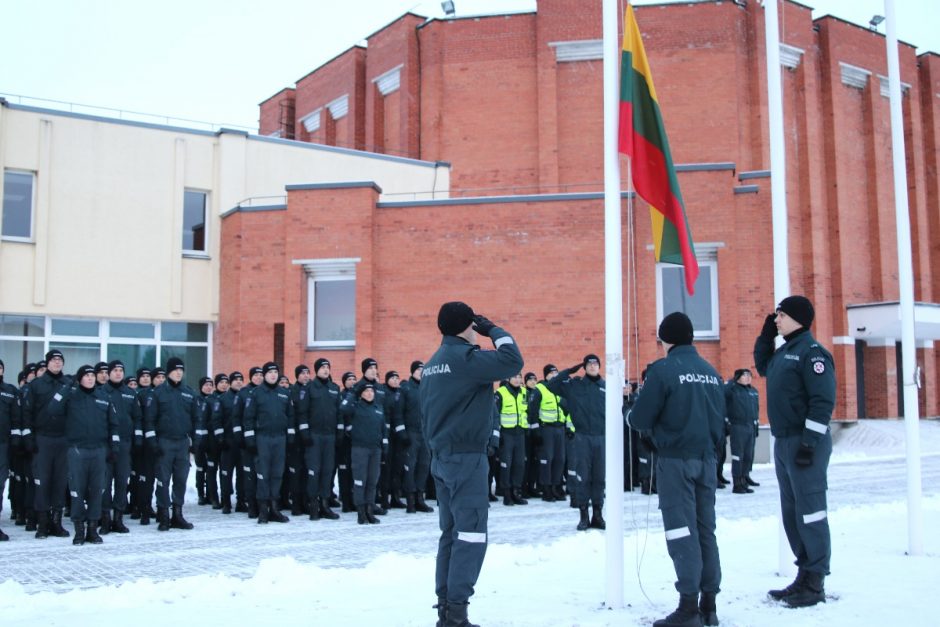 Į policijos gretas įsilies dar 24 pareigūnai