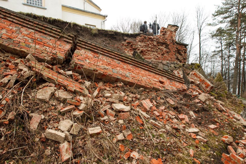 Lapių bažnyčios šventorius paskelbtas ekstremalia zona