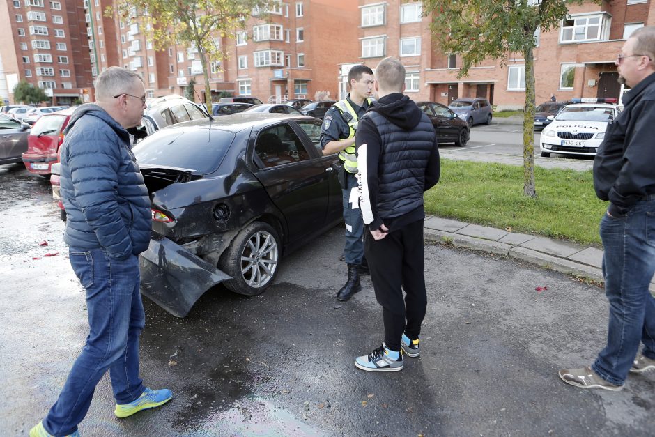 Baltarusis sumaitojo septynis automobilius ir sulaukė penkių eurų baudos