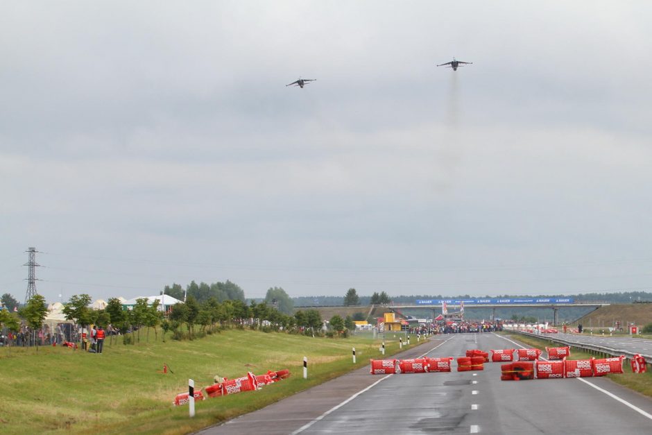 1000 km lenktynių dalyviai įveikė pusę distancijos