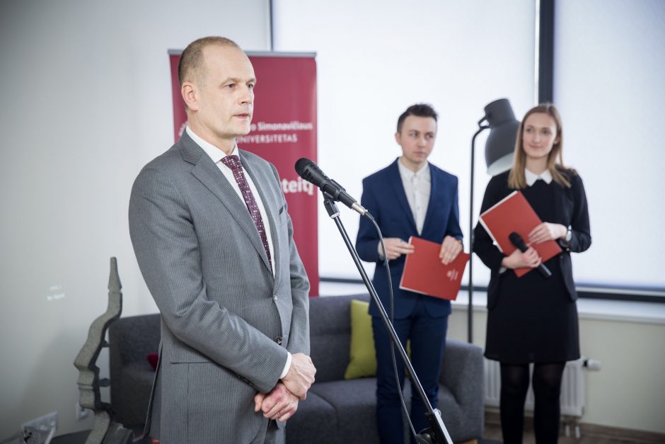 Iškilmingai atidaryti K. Simonavičiaus universiteto centriniai rūmai