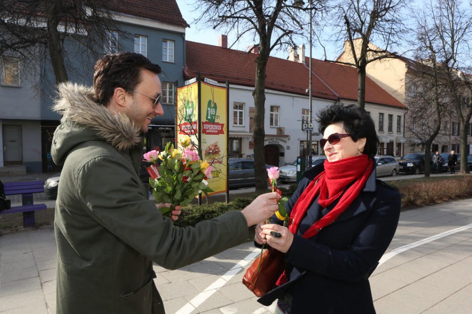 Moterims Vilniaus senamiestyje – „Domino“ teatro aktorių pasala