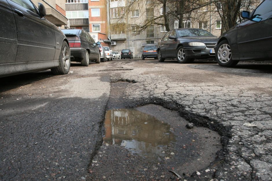 Bendruomeniškumą stiprina asfaltas ir kompiuteriai