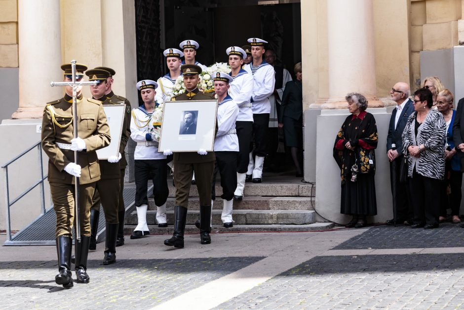 Vilniuje perlaidoti signataro M. Biržiškos palaikai