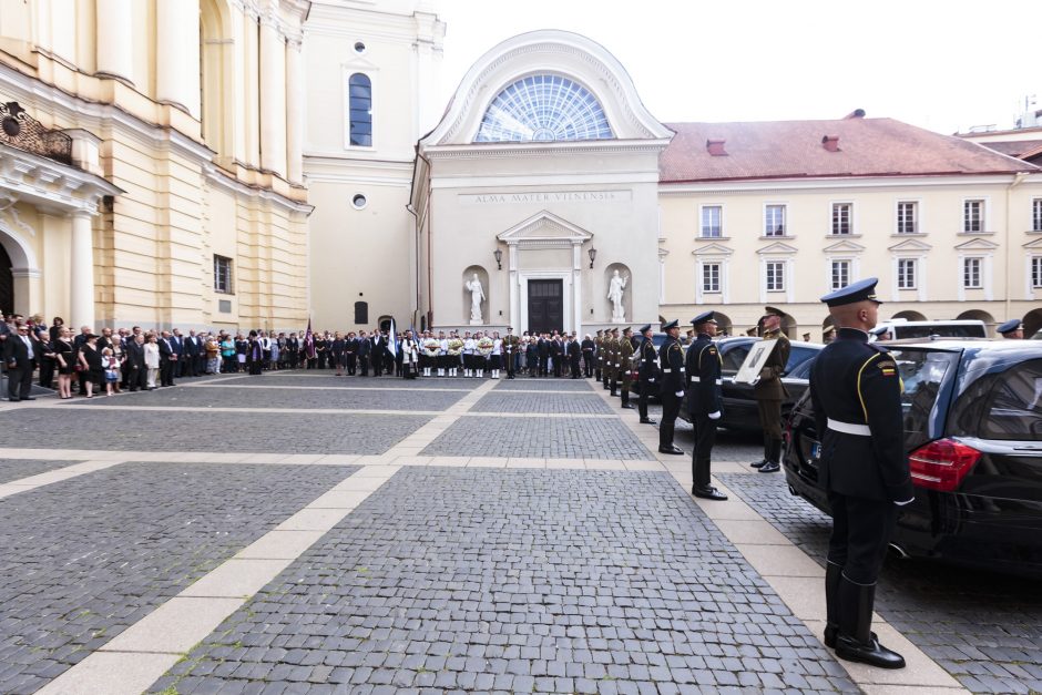 Vilniuje perlaidoti signataro M. Biržiškos palaikai