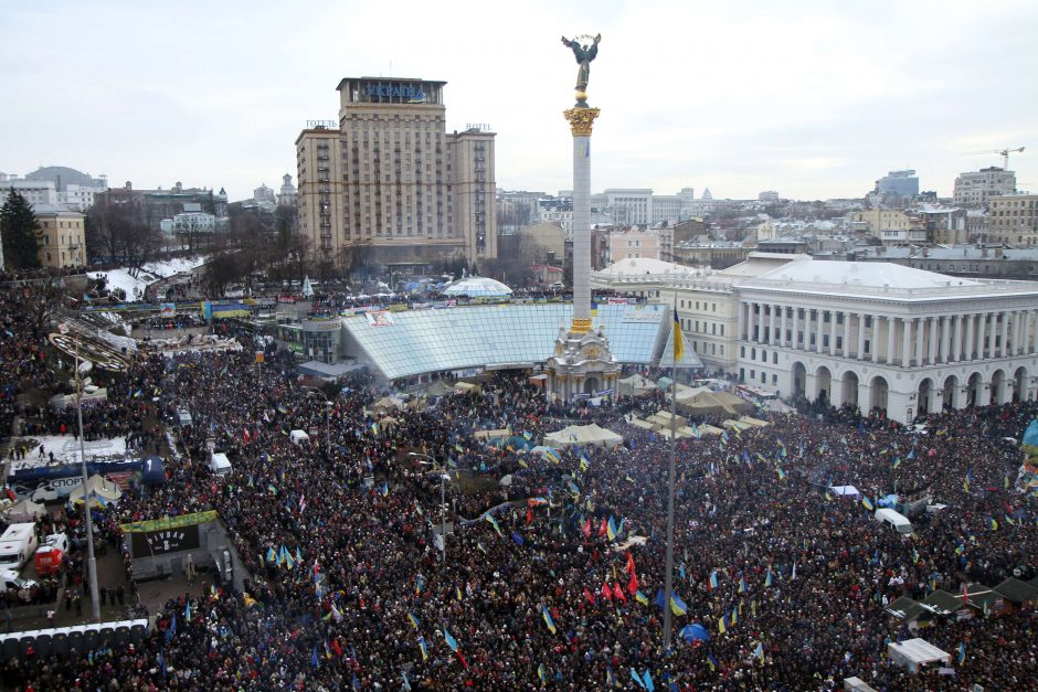 Į proeuropietišką mitingą Ukrainoje susirinko 200 tūkst. žmonių