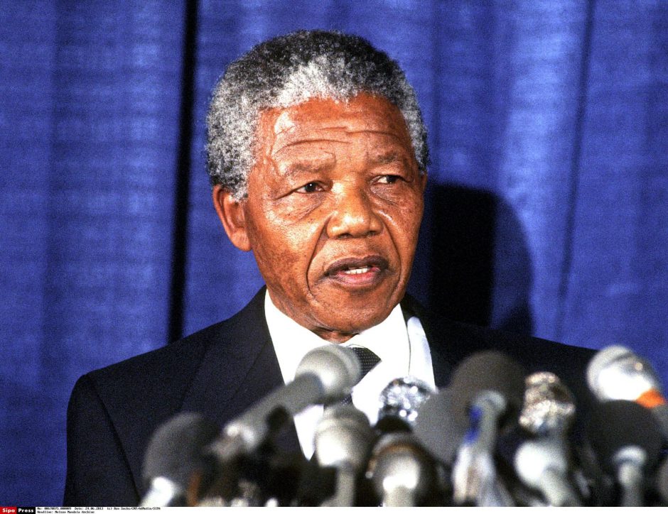 Anapilin išlydėtą apartheido nugalėtoją N. Mandelą prisimenant