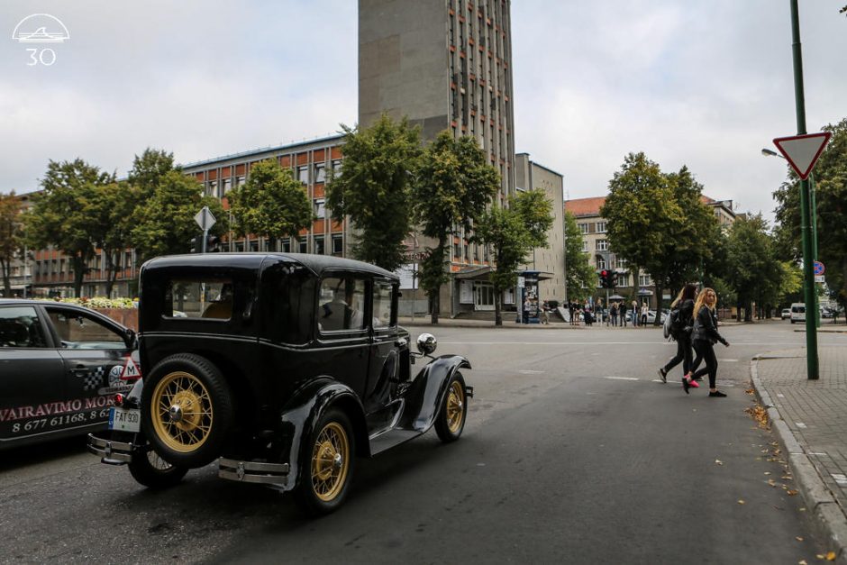 Klaipėdiečius gąsdino sprogimai ir iš teatro virtę dūmai