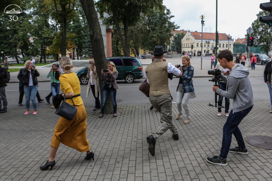 Klaipėdiečius gąsdino sprogimai ir iš teatro virtę dūmai