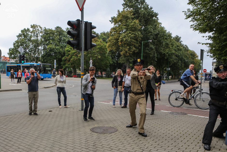 Klaipėdiečius gąsdino sprogimai ir iš teatro virtę dūmai