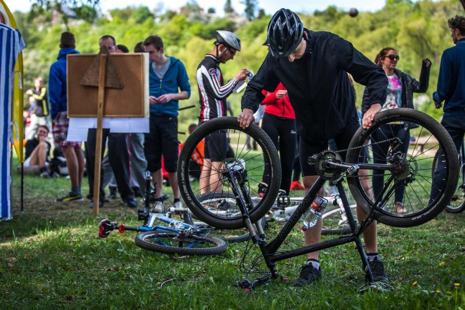 Panemunės šilą okupavo sportuojantis jaunimas