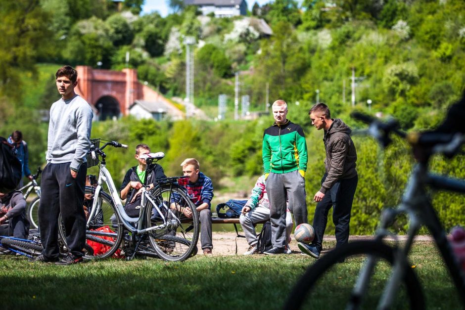 Panemunės šilą okupavo sportuojantis jaunimas