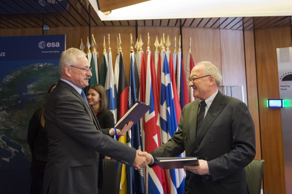 Lietuva pasirašė susitarimą su Europos kosmoso agentūra