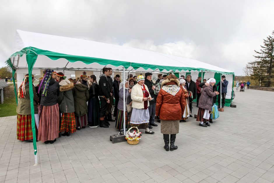 Vaikus sukvietė „Velykėlės prie Kauno pilies“