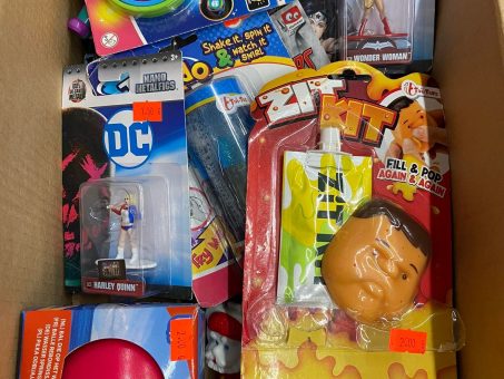 Skelbimas - Įvairių žaislų likučių išpardavimas