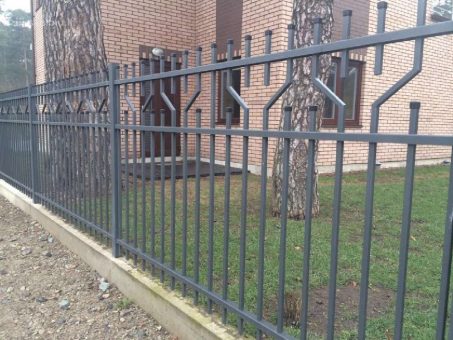 Skelbimas - Skardinės žaliuzi ir vertikalios tvoros, vartai