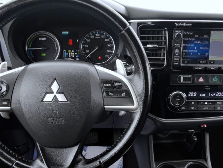 Skelbimas - Mitsubishi Outlander Plug-In Hybrid EV 2014