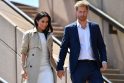 Padarinys: karališkosios poros pabėgimas iš rūmų pramintas Megxit (parodijuojant „Brexit“), tačiau Meghan – veikiau dingstis. Princui Harry seniai buvo įkyrėjęs rūmų gyvenimas.