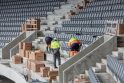 Darbai: Dariaus ir Girėno stadiono tribūnose jau montuojamos kėdės.