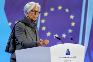 Ch. Lagarde: ECB nediskutavo apie palūkanų normų mažinimą