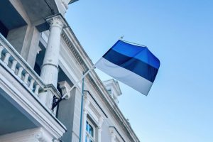 Į Estijos mokyklas toliau plūsta laiškai su grasinimais susprogdinti bombas