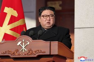 Kim Jong Unas pažadėjo padaryti galą Pietų Korėjai, jei būtų panaudota jėga